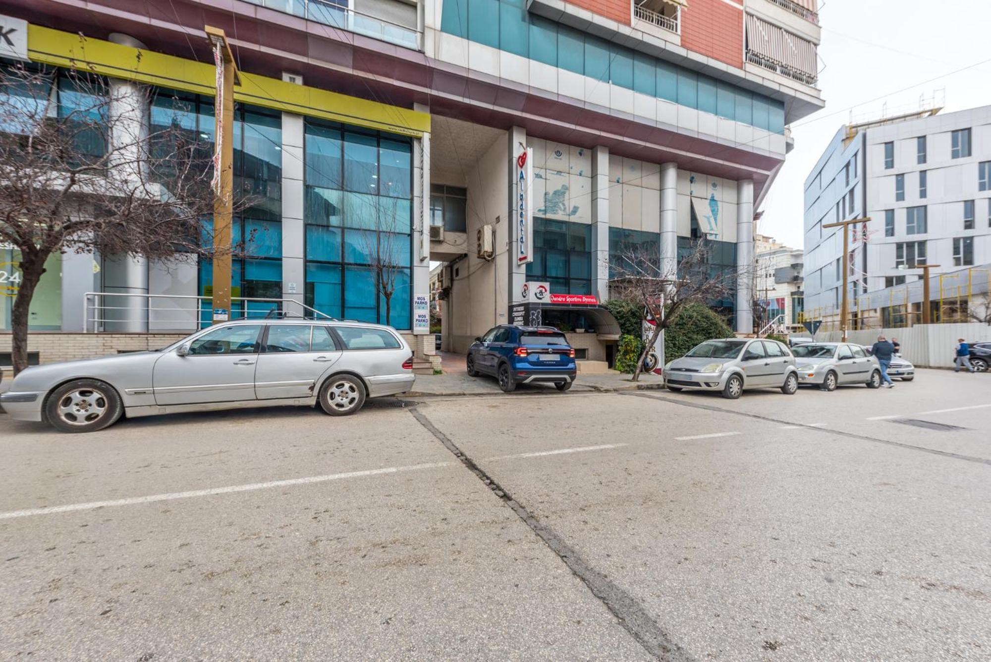 Sky Apartments Durres Bagian luar foto