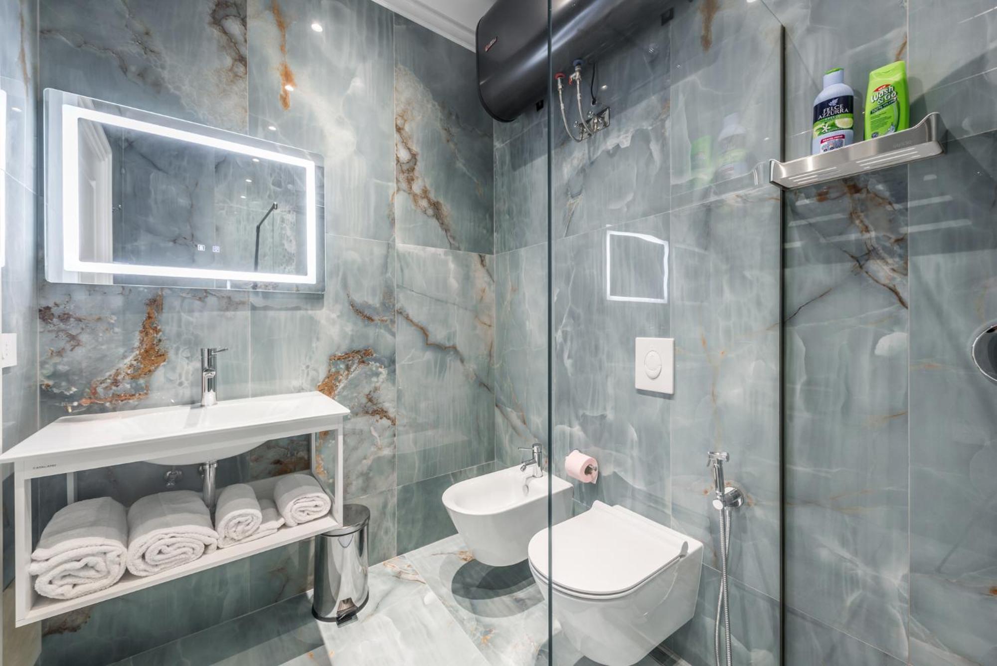Sky Apartments Durres Bagian luar foto